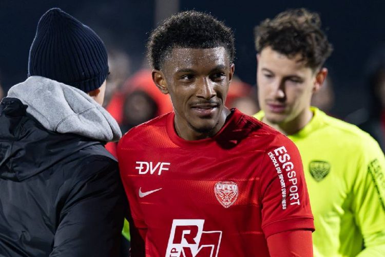 Izak Akakpo